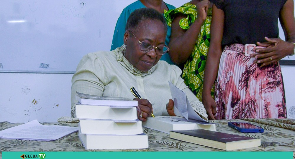 Nazaré de Ceita resgata o papel da mulher na história económica de STP com a nova obra literária